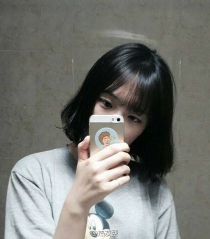 掌上裙摆